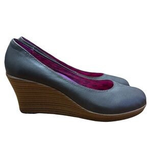 Crocs  brown leather wedge closed toe heeled shoe